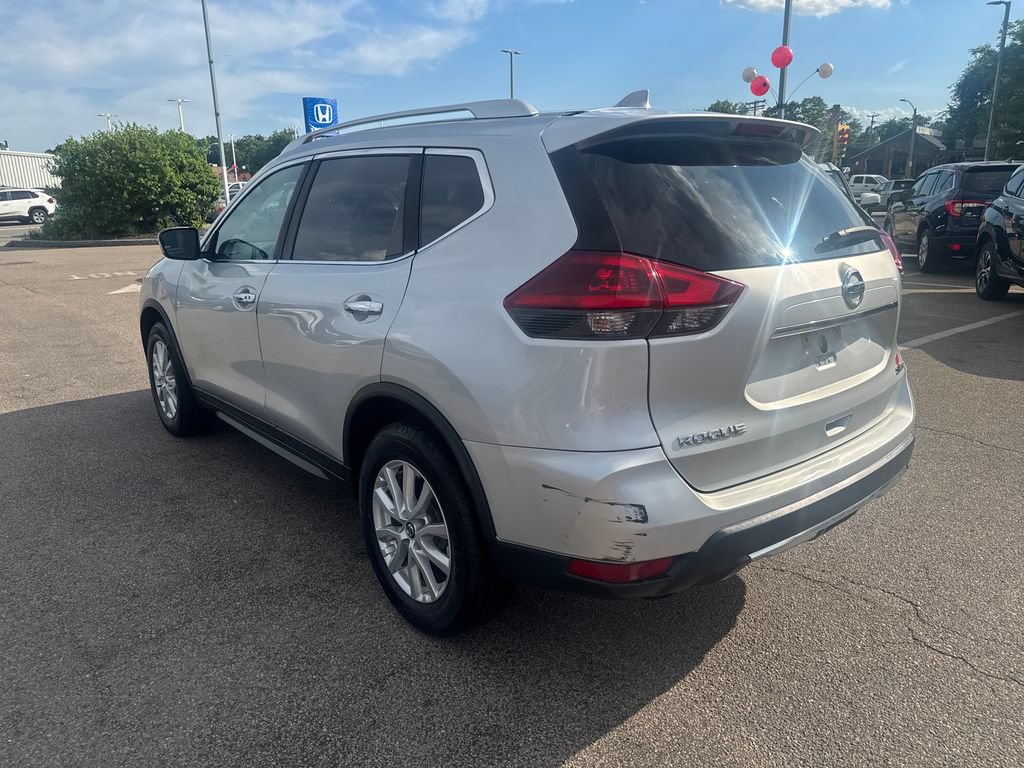Used 2018 Nissan Rogue SV AWD/4WD image 5