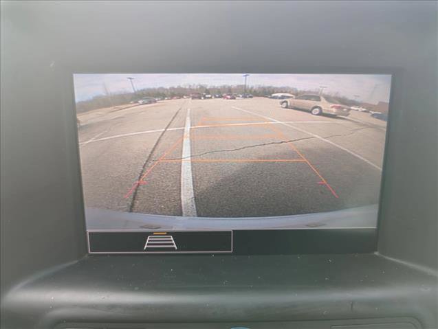 Used 2023 GMC Terrain SLE w/ Driver Convenience Package image 12