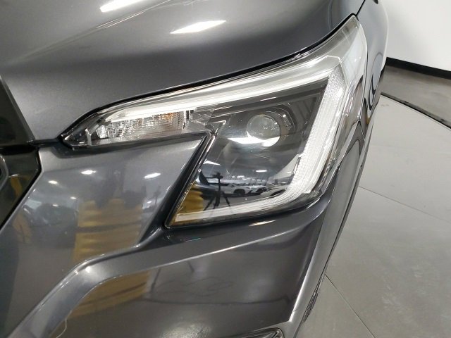 Used 2022 Subaru Forester Limited image 28
