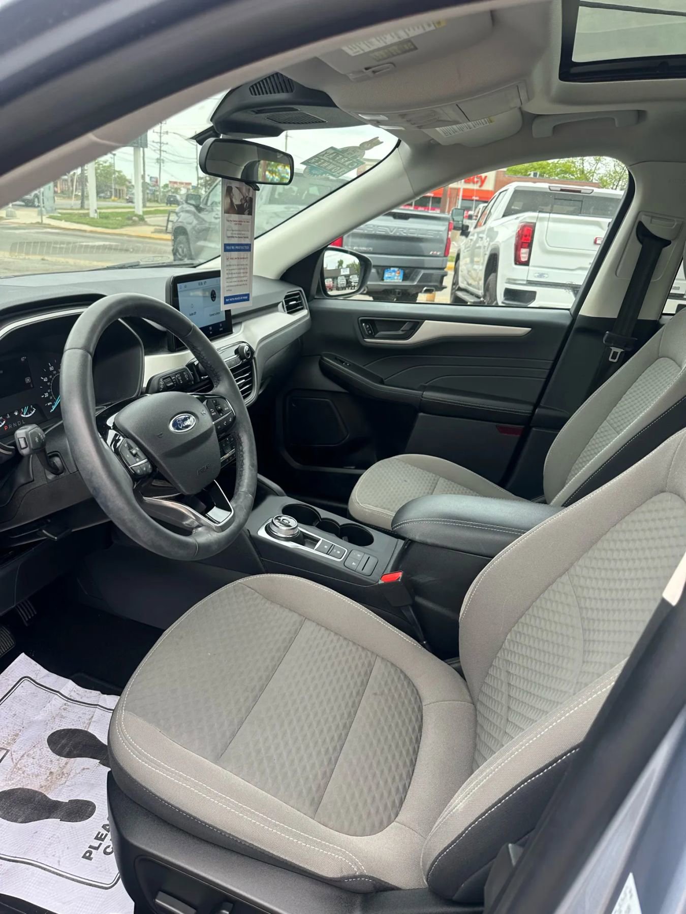 Used 2022 Ford Escape SE w/ SE Sport Appearance Package image 15