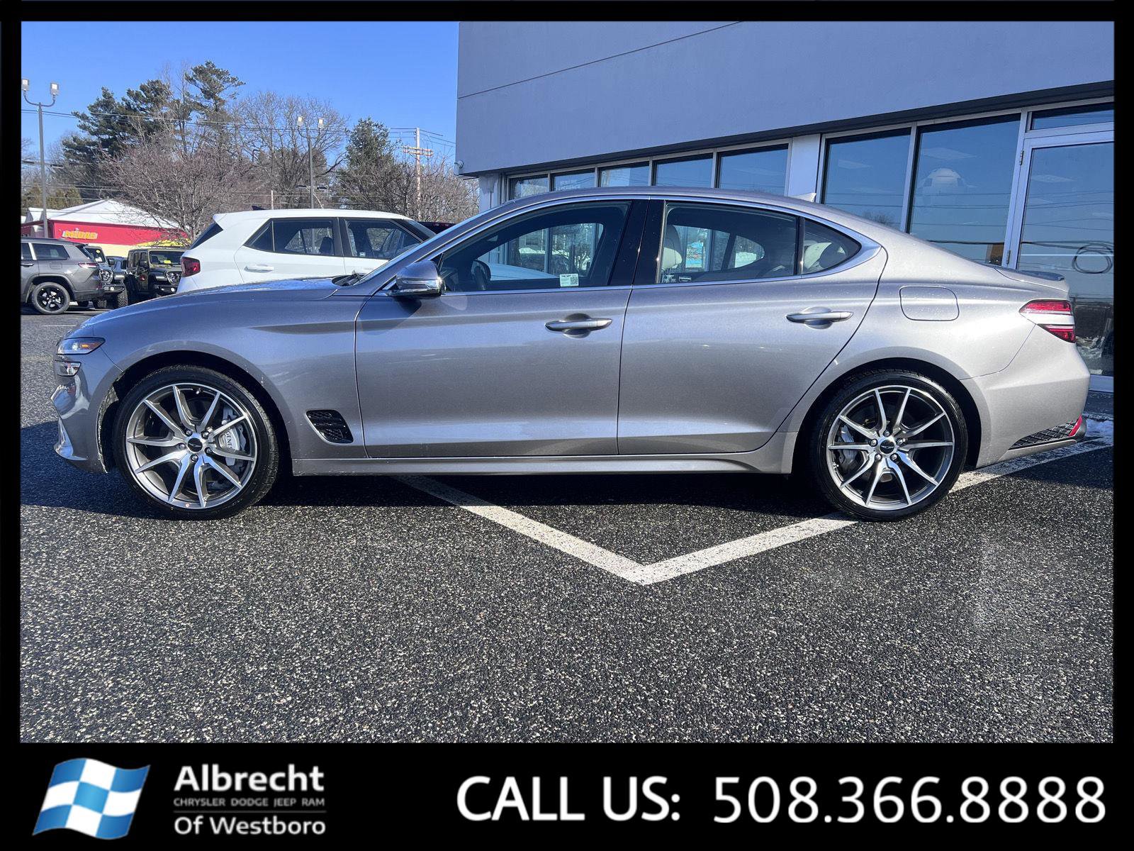 Used 2025 Genesis G70 2.5T image 2