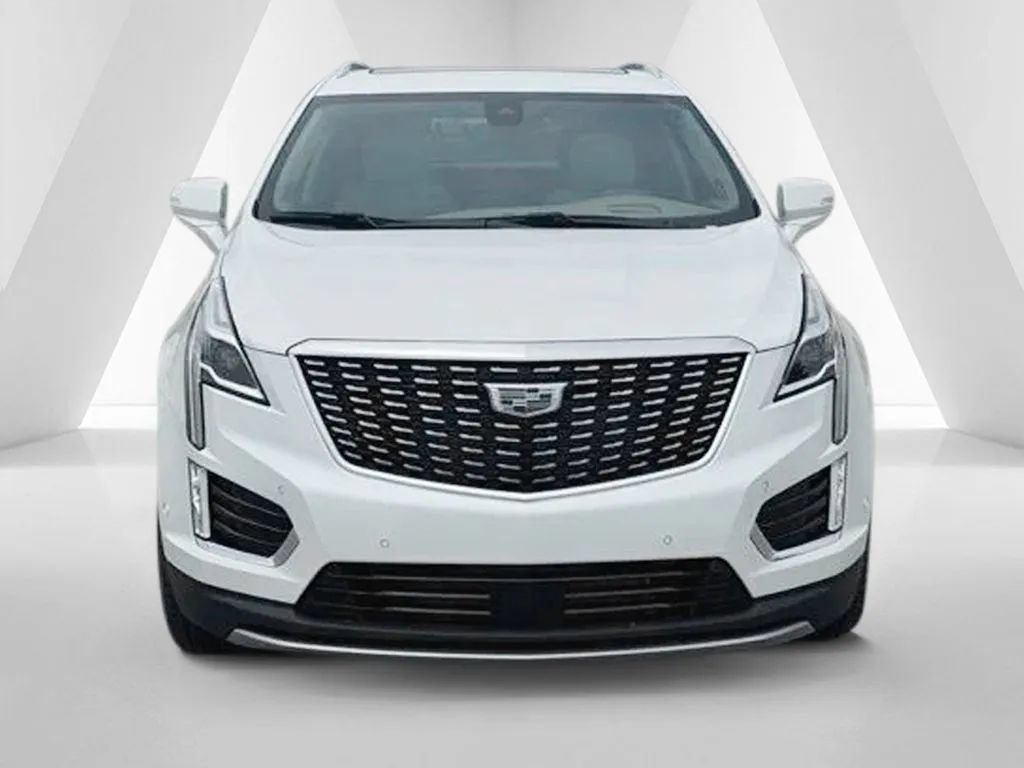 Used 2024 Cadillac XT5 Premium Luxury w/ Platinum Package AWD/4WD image 2