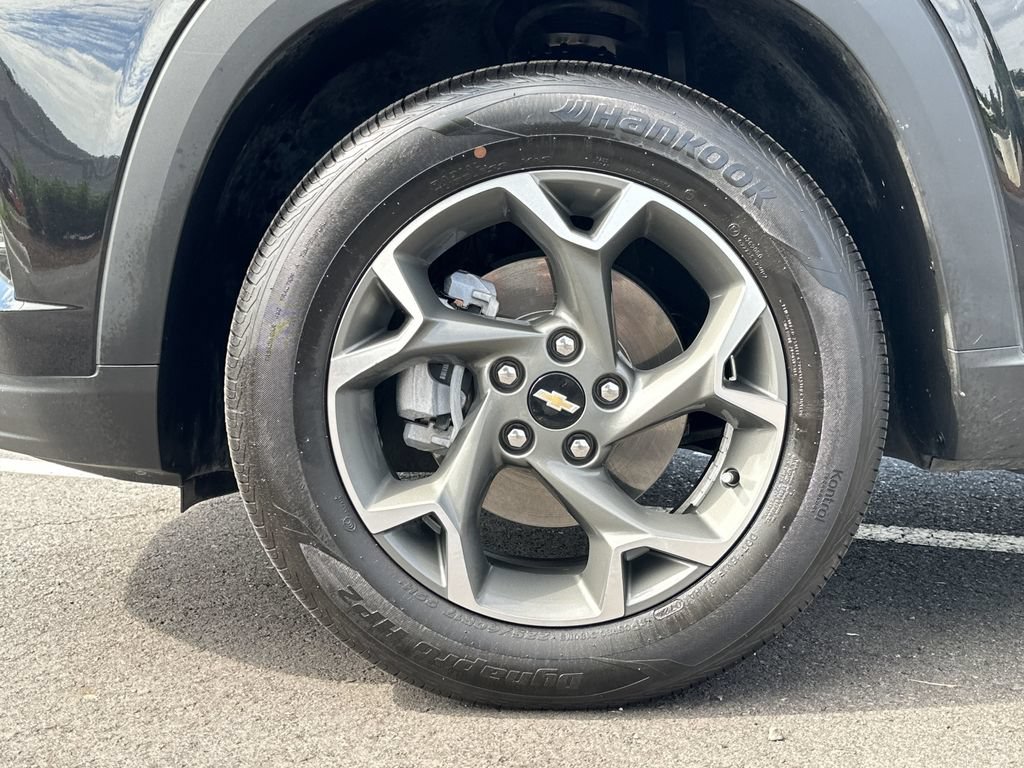 Used 2024 Chevrolet Trax LT FWD image 16