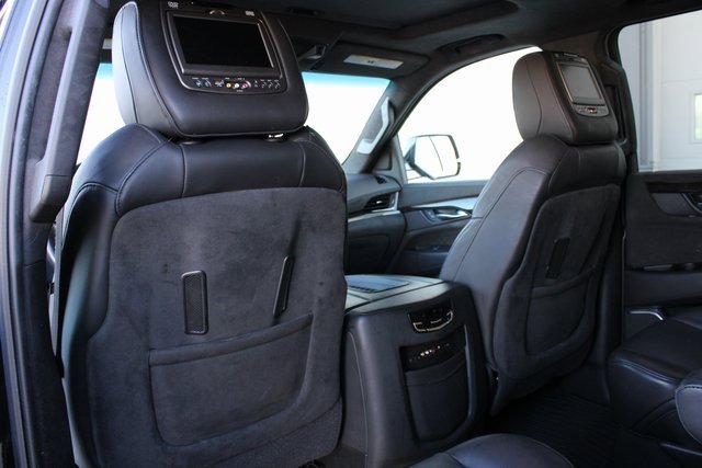 Used 2016 Cadillac Escalade Platinum image 21