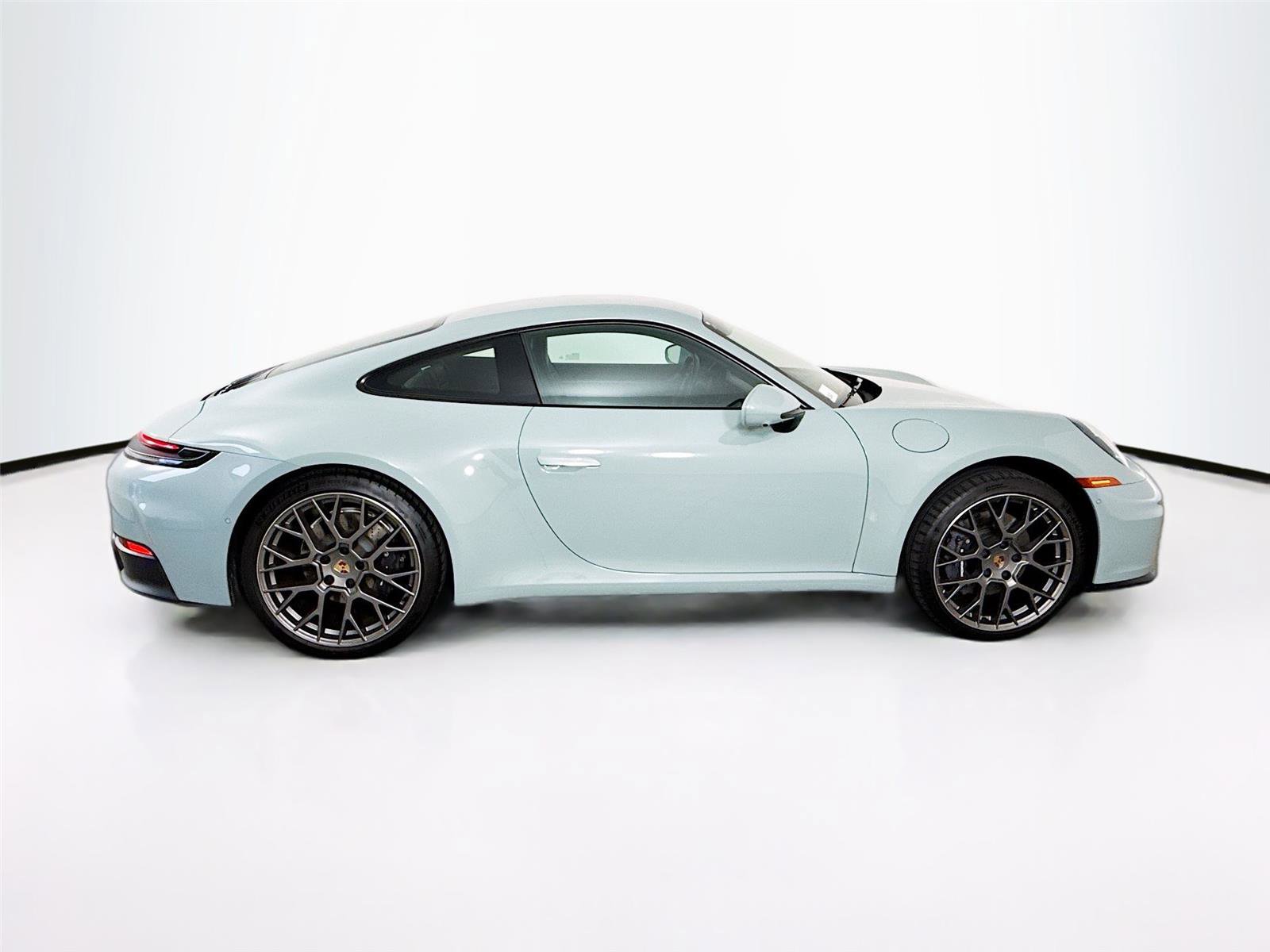 Used 2025 Porsche 911 Carrera image 8