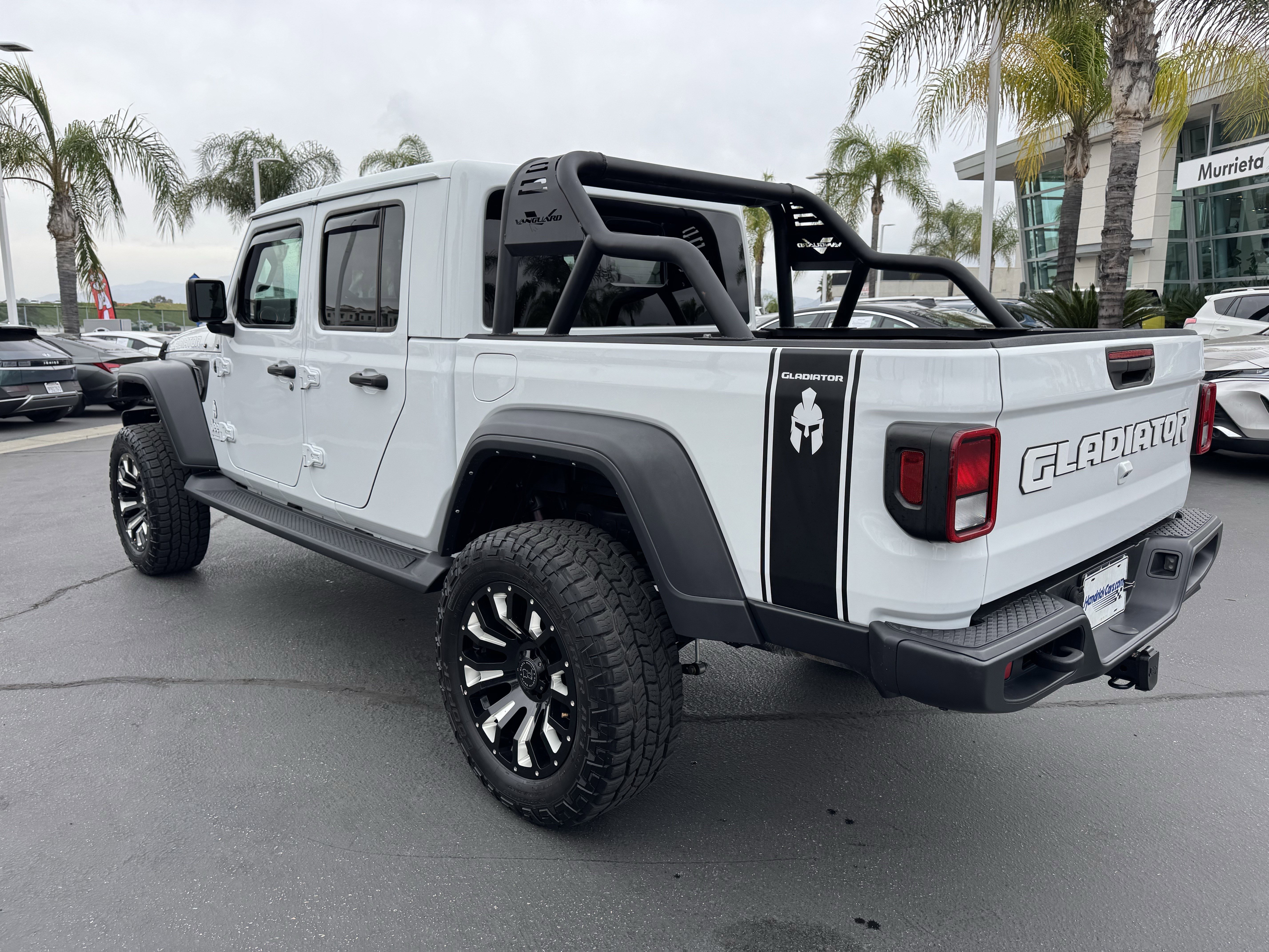 Used 2022 Jeep Gladiator Sport image 8