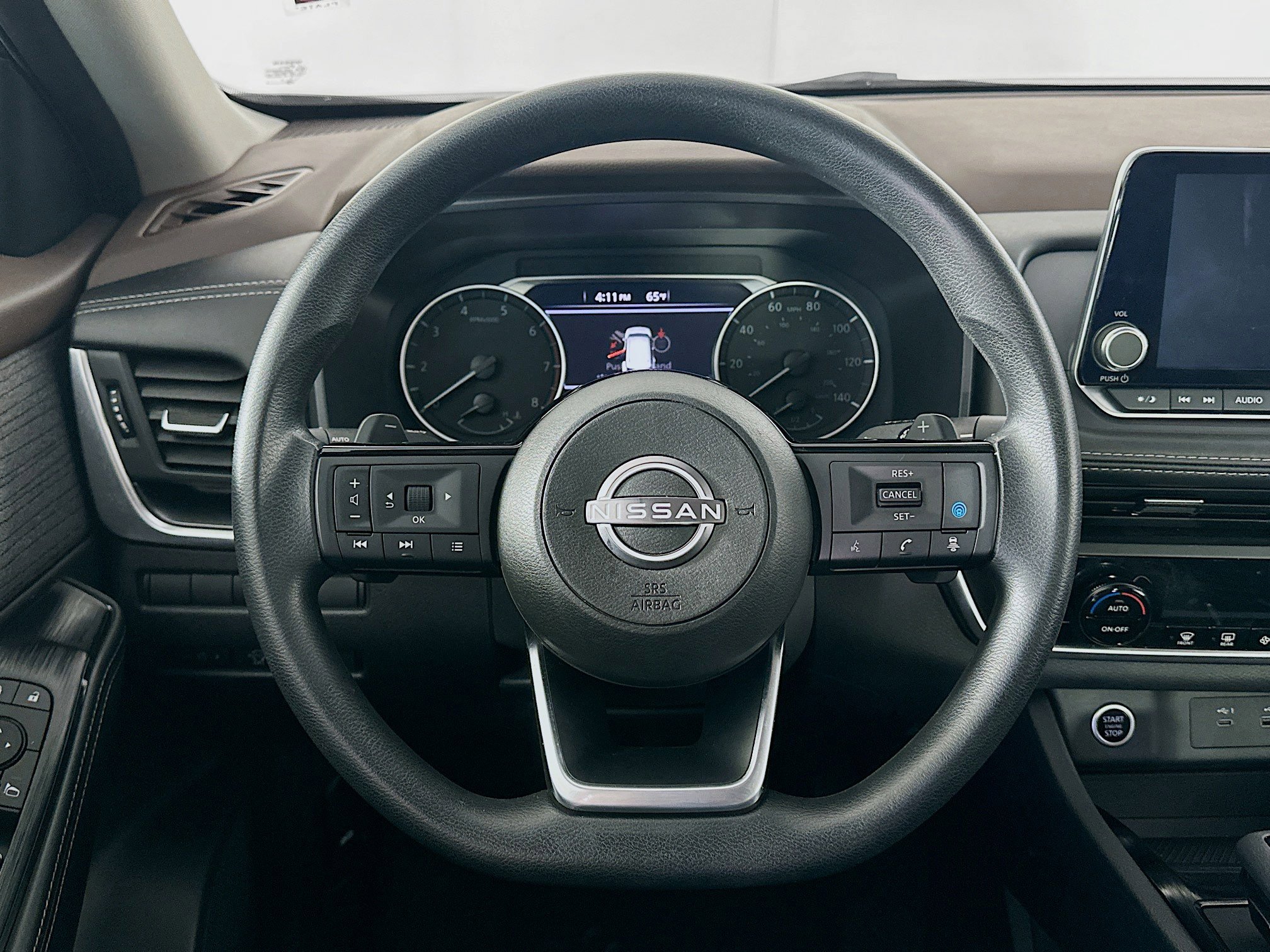 Used 2023 Nissan Rogue SV FWD image 18