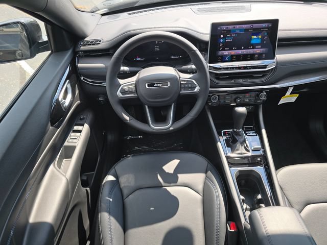 New 2026 Jeep Compass Limited w/ Sun, Sound & Navigation Group AWD/4WD image 4