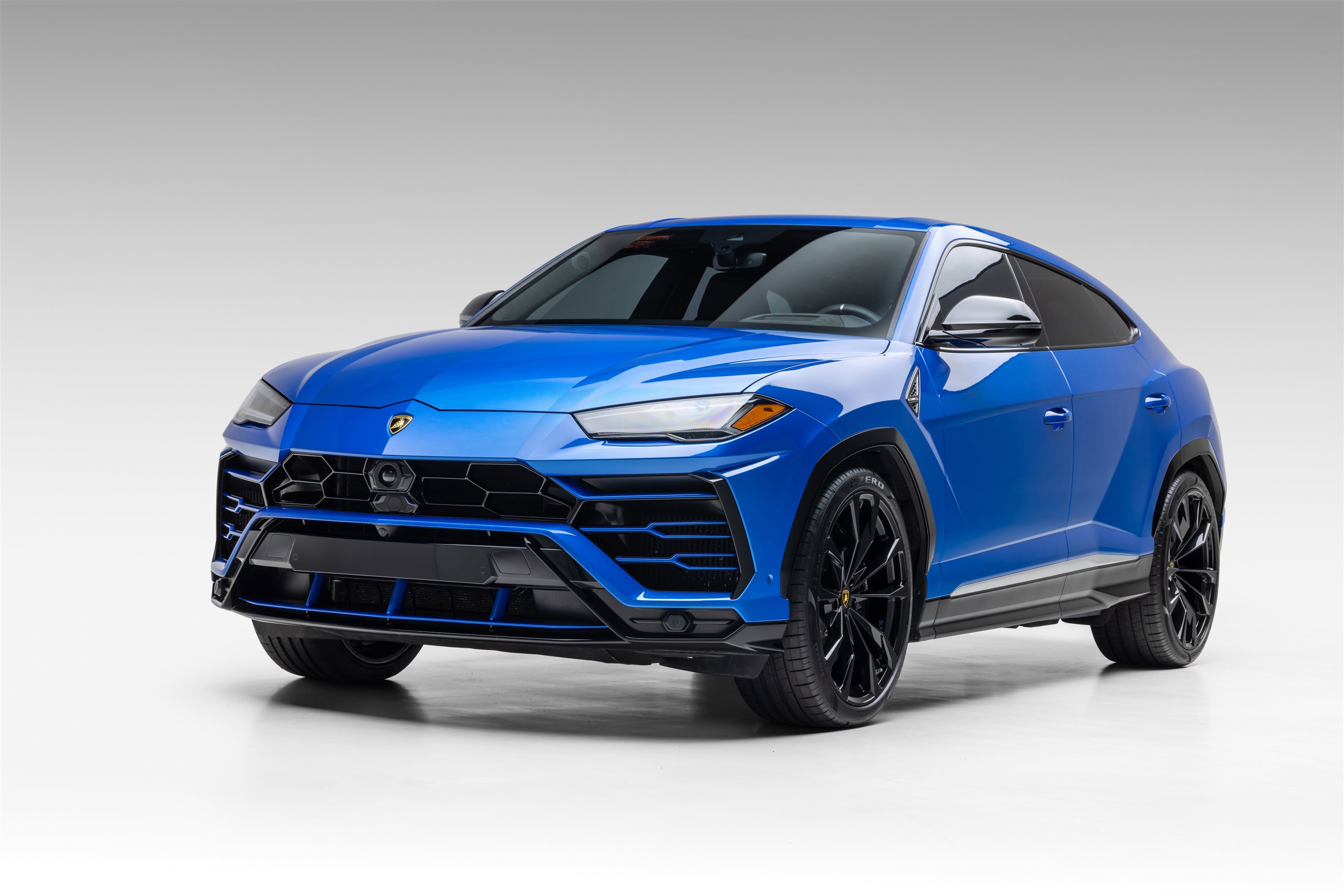 Used 2019 Lamborghini Urus image 3
