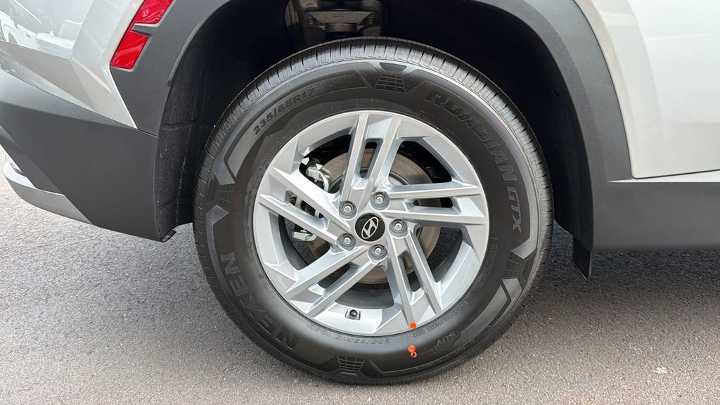 New 2026 Hyundai Tucson SE image 18