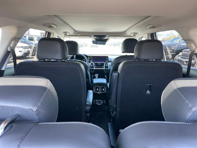 Used 2023 Kia Sorento SX AWD/4WD image 26