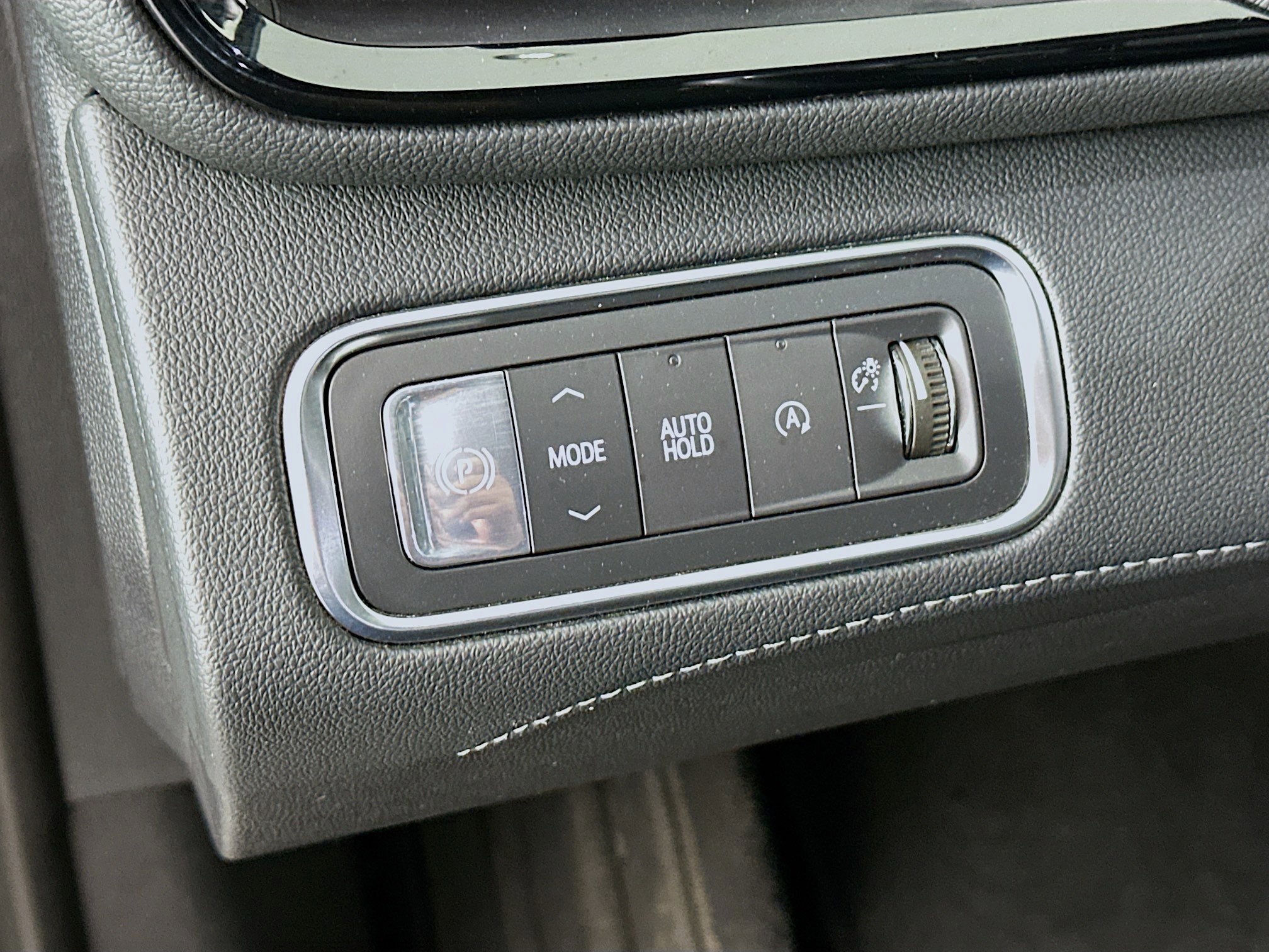 Used 2025 Buick Enclave Preferred image 17