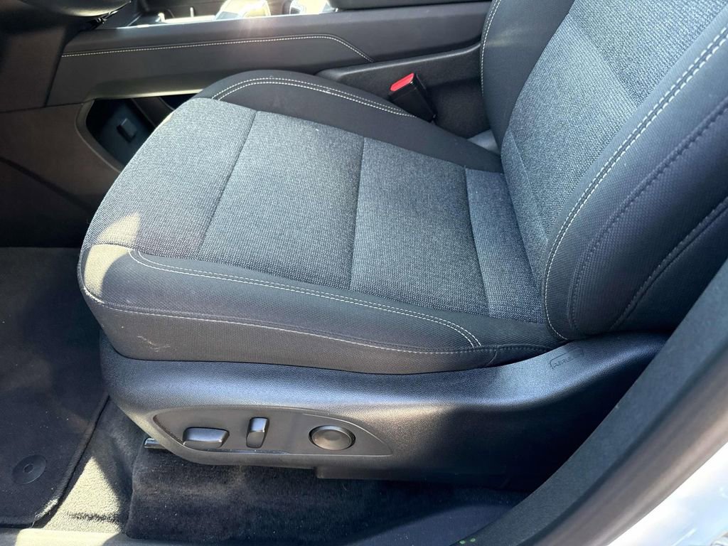 Certified 2025 GMC Acadia Elevation image 17