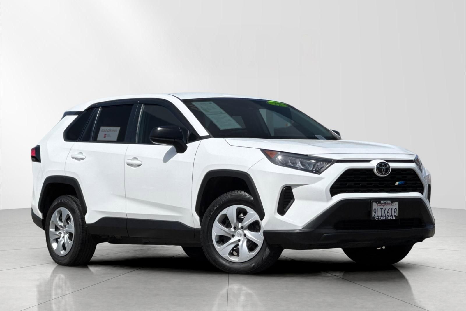Used 2022 Toyota RAV4 LE image 1