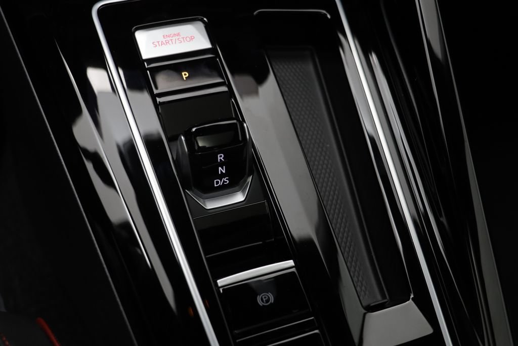 New 2026 Volkswagen GTI SE FWD image 12