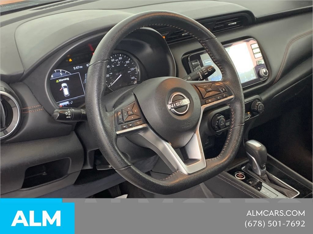 Used 2022 Nissan Kicks SR w/ Interior Electronics Package FWD image 9