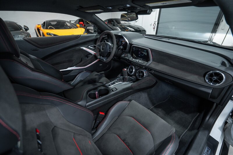 Used 2018 Chevrolet Camaro ZL1 RWD image 30
