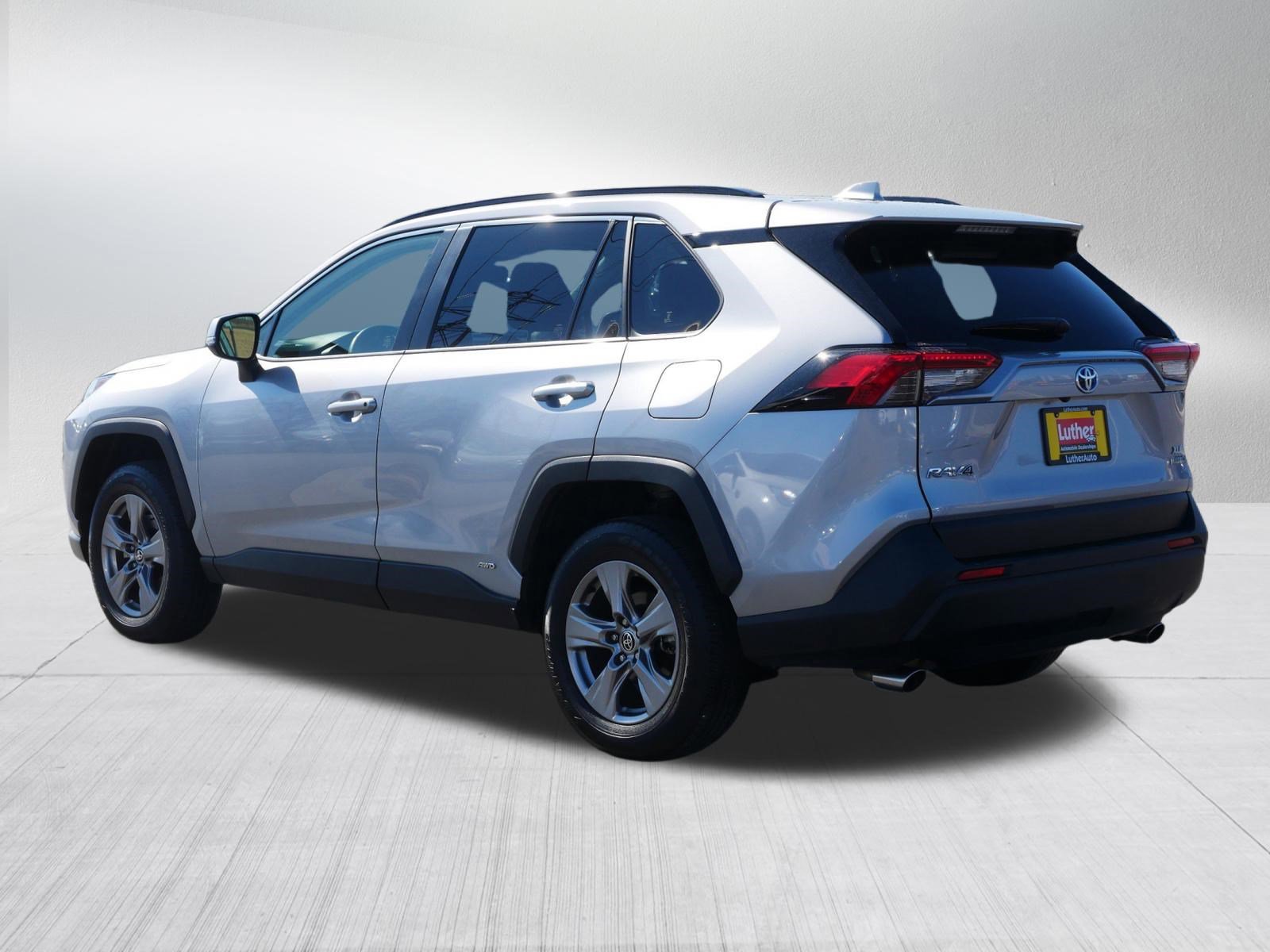 Used 2023 Toyota RAV4 XLE w/ Convenience Package AWD/4WD image 5