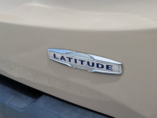 Used 2016 Jeep Renegade Latitude FWD image 7