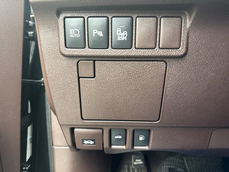 Used 2018 Lexus ES 350 w/ Navigation System Package image 49