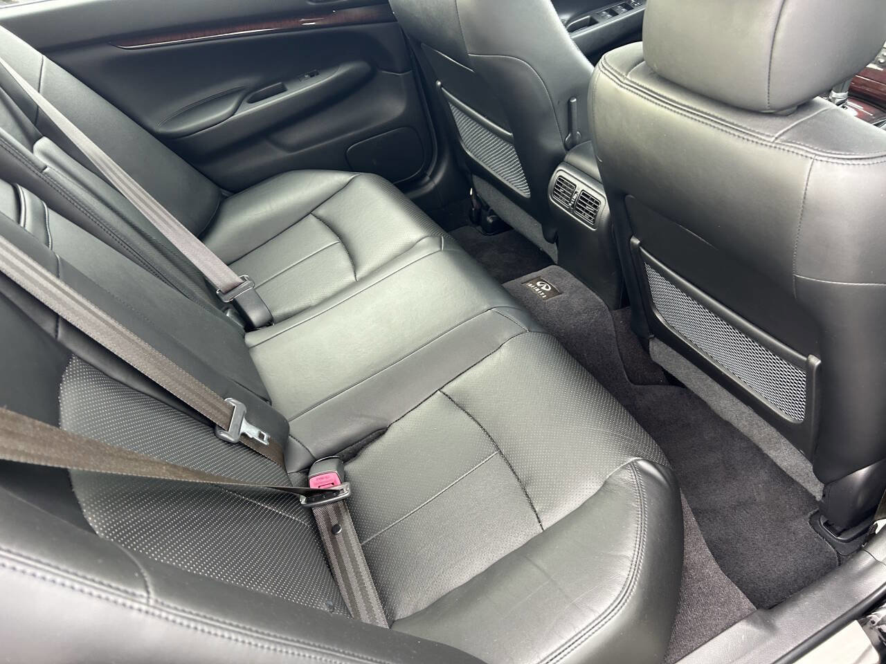 Used 2012 INFINITI G37 x Sedan w/ Premium Pkg image 22