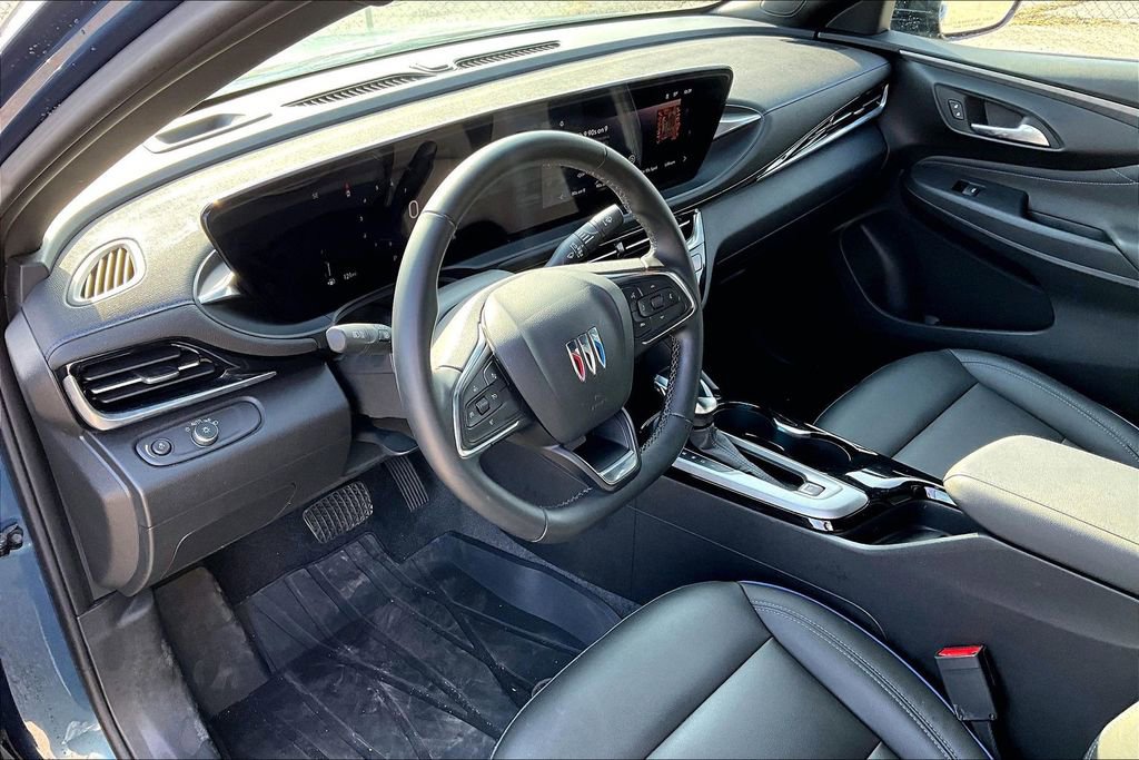 Used 2024 Buick Envista Sport Touring w/ Advanced Safety Package image 17