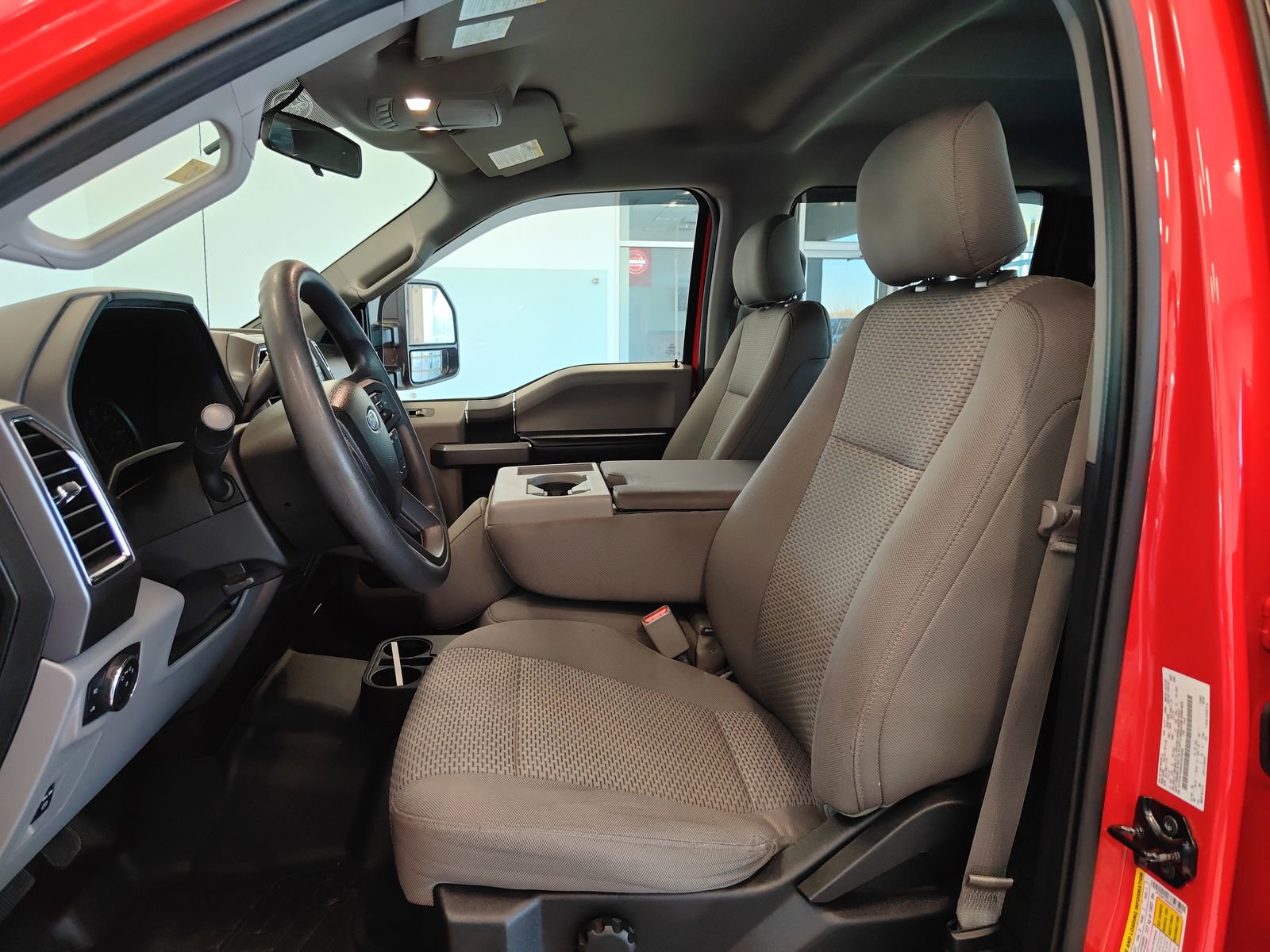 Used 2016 Ford F150 XLT image 11