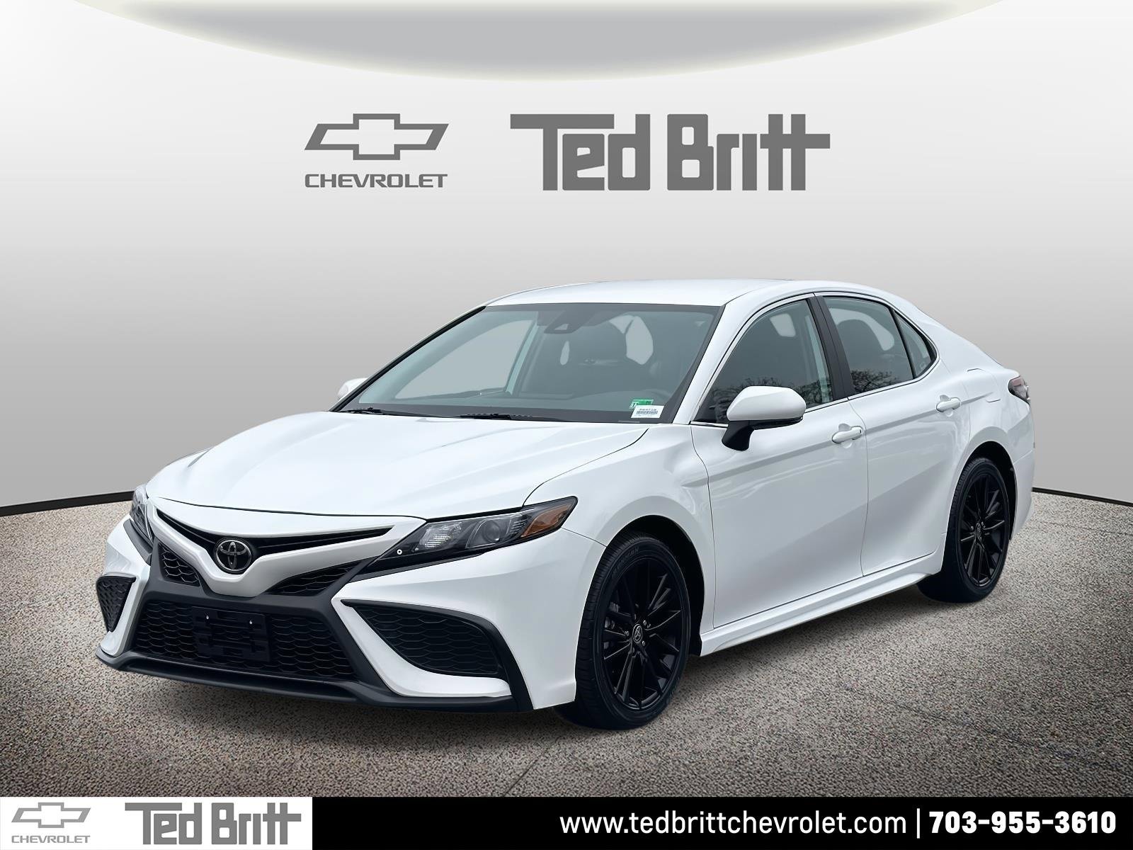 Used 2024 Toyota Camry SE