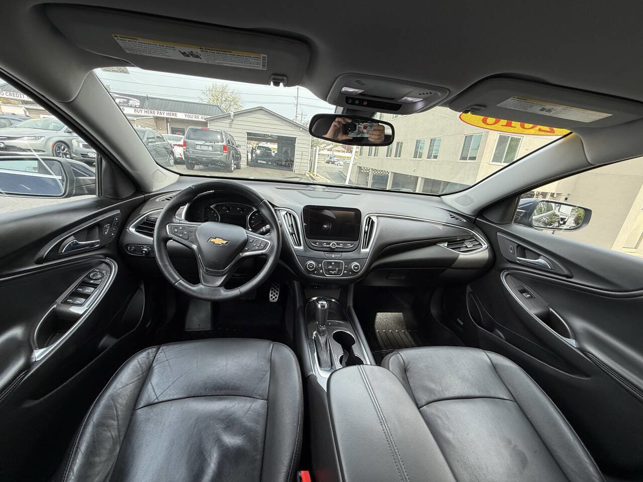 Used 2016 Chevrolet Malibu LT w/ Leather Package FWD image 12