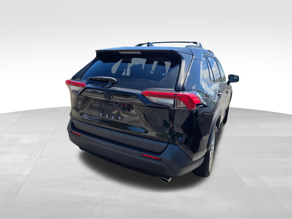Used 2020 Toyota RAV4 XLE AWD/4WD image 10