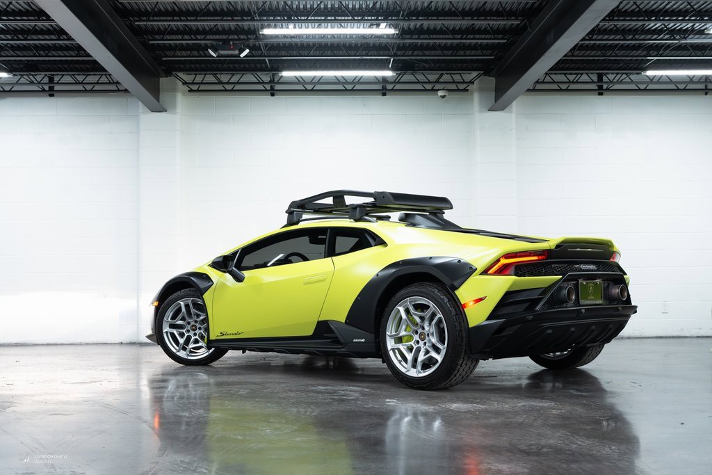 Used 2024 Lamborghini Huracan Sterrato image 11