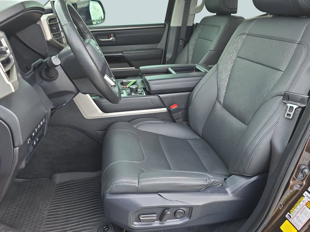 Used 2024 Toyota Tundra Limited AWD/4WD image 11