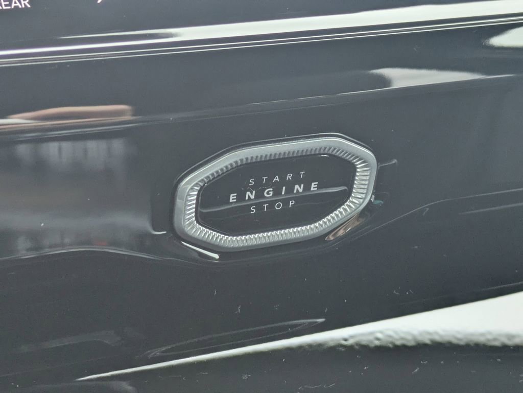 New 2026 Jeep Grand Cherokee Altitude RWD image 33