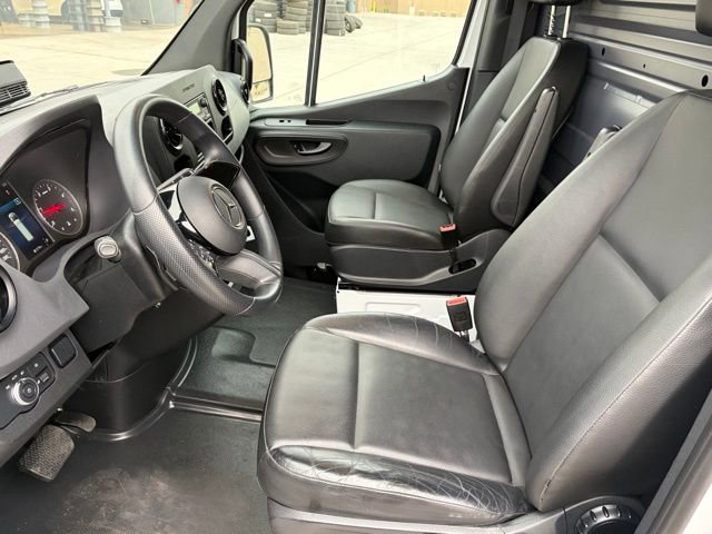 Used 2025 Mercedes-Benz Sprinter 2500 image 12