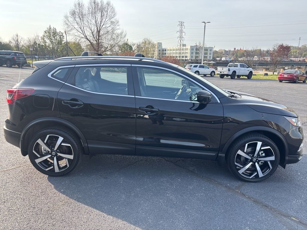 Used 2022 Nissan Rogue Sport SL image 6
