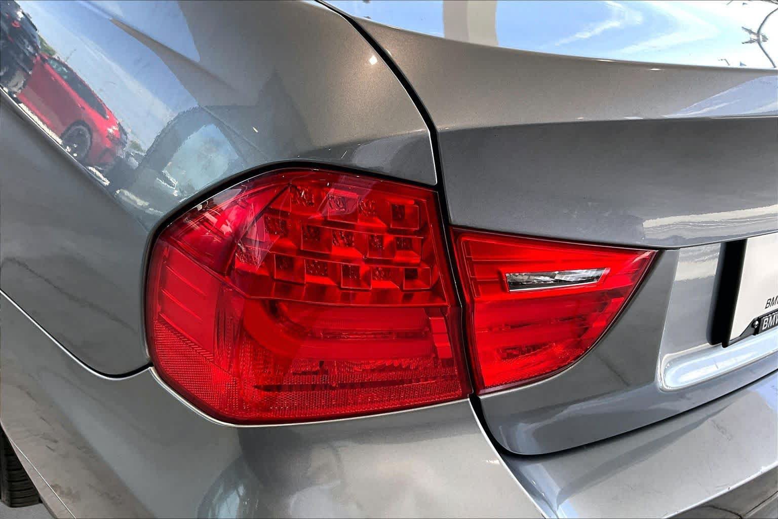 Used 2010 BMW 328i Sedan RWD image 27