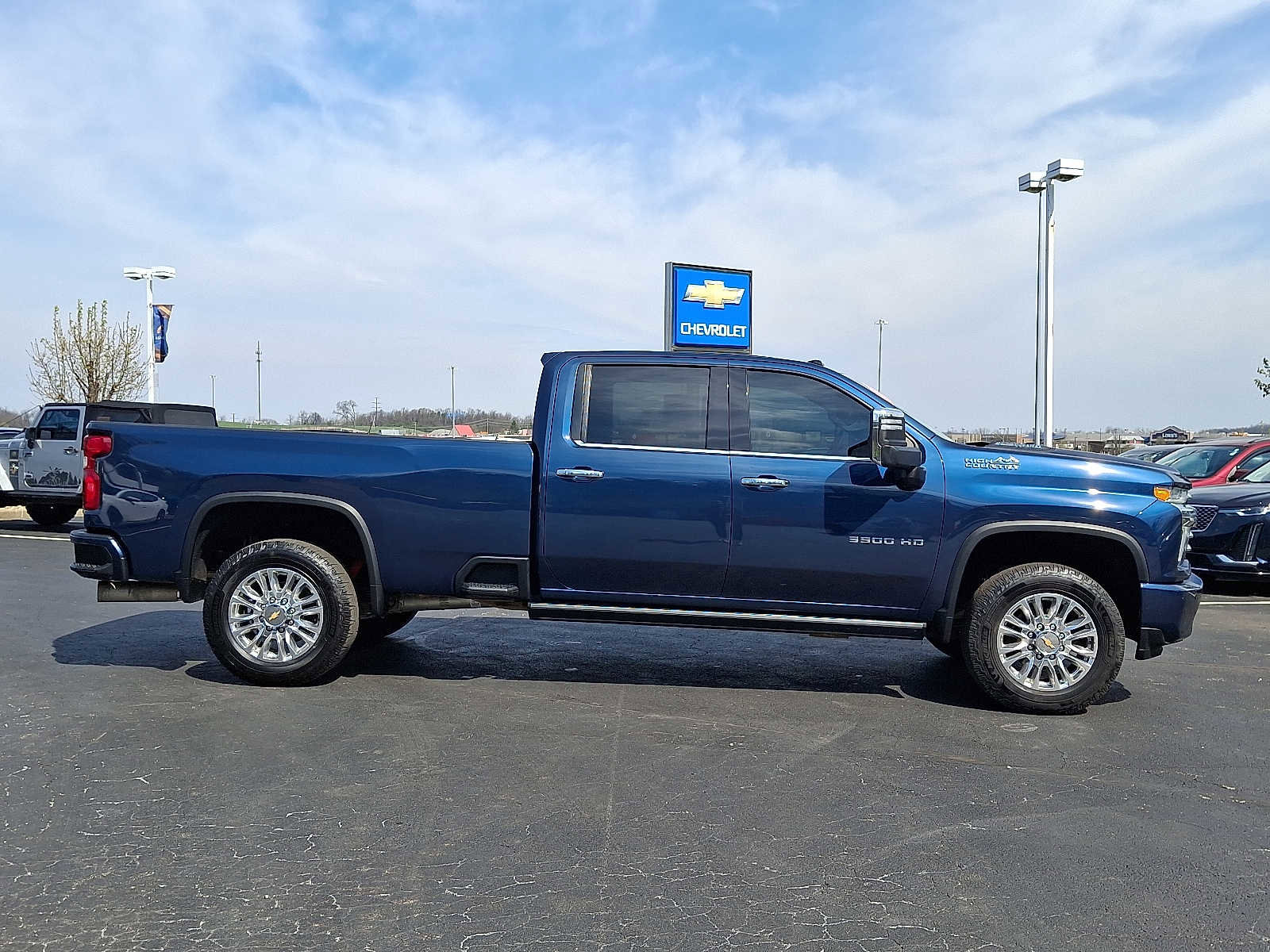 Used 2023 Chevrolet Silverado 3500 High Country w/ Z71 Off-Road Package AWD/4WD image 7