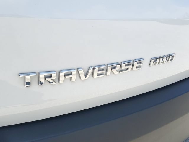 Used 2023 Chevrolet Traverse LT w/ LT Premium Package AWD/4WD image 5