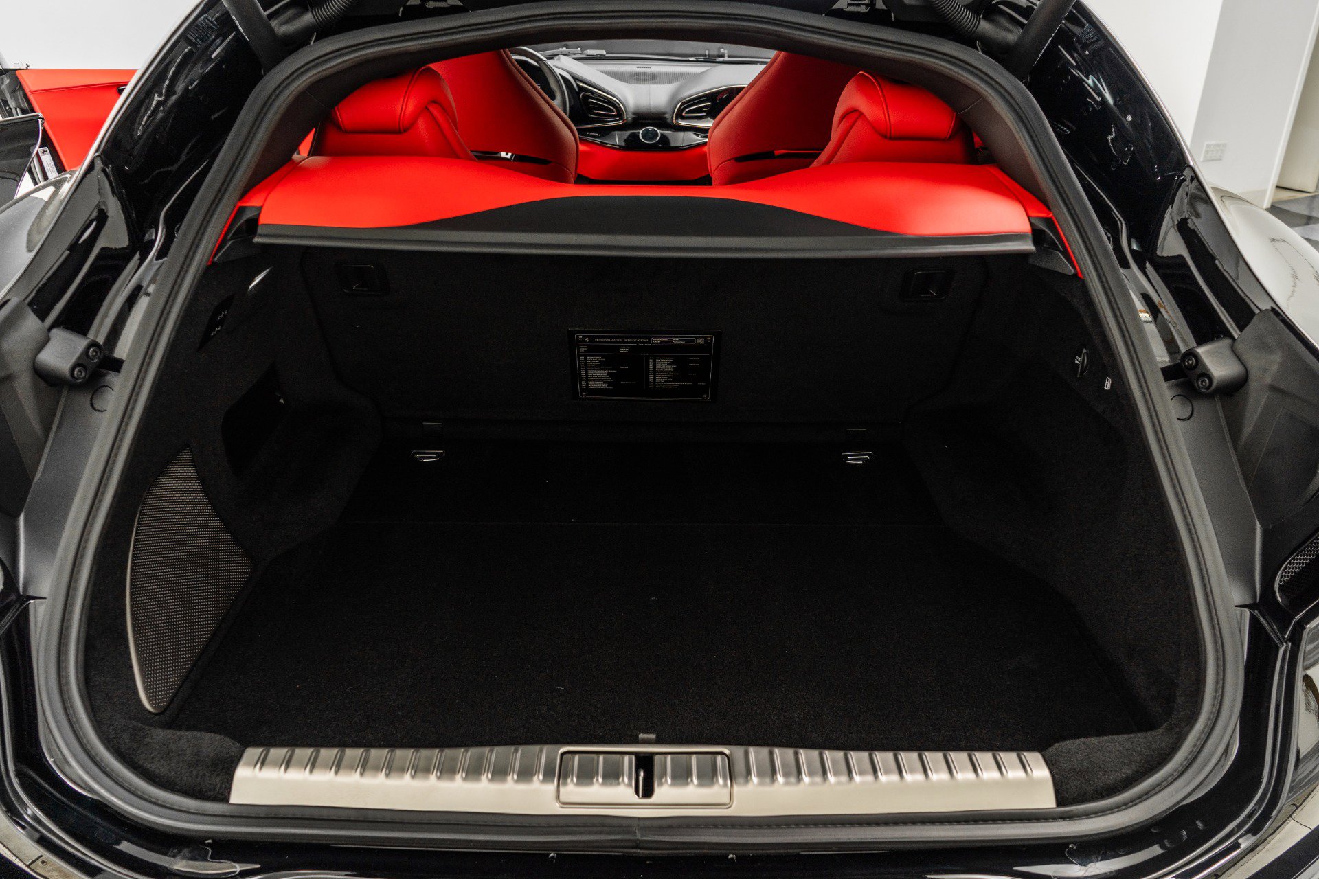 Used 2025 Ferrari Purosangue image 18