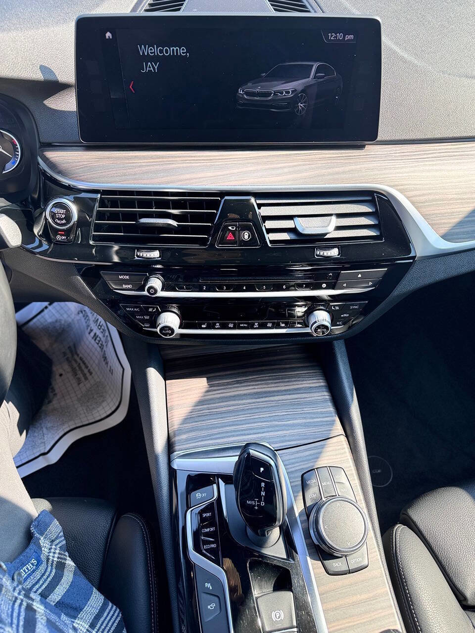 Used 2017 BMW 540i xDrive image 10