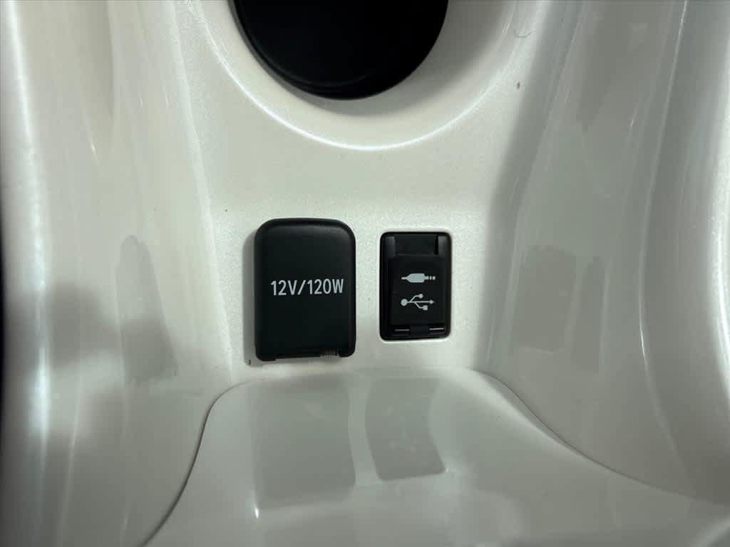 Used 2018 Toyota Prius Three Touring FWD image 16