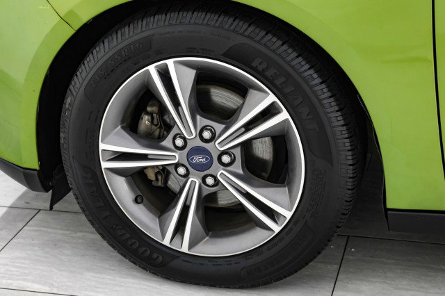 Used 2018 Ford Focus SE w/ SE Appearance Package image 52