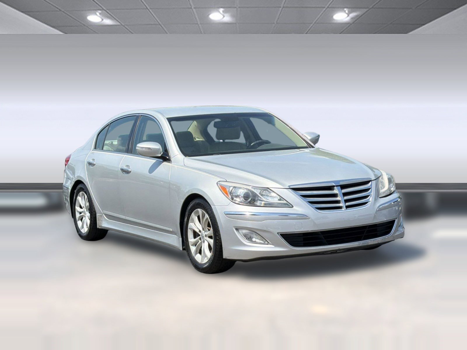 Used 2012 Hyundai Genesis 3.8 RWD image 7