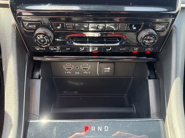 Certified 2024 Jeep Grand Cherokee Limited w/ Trailer Tow Package image 19