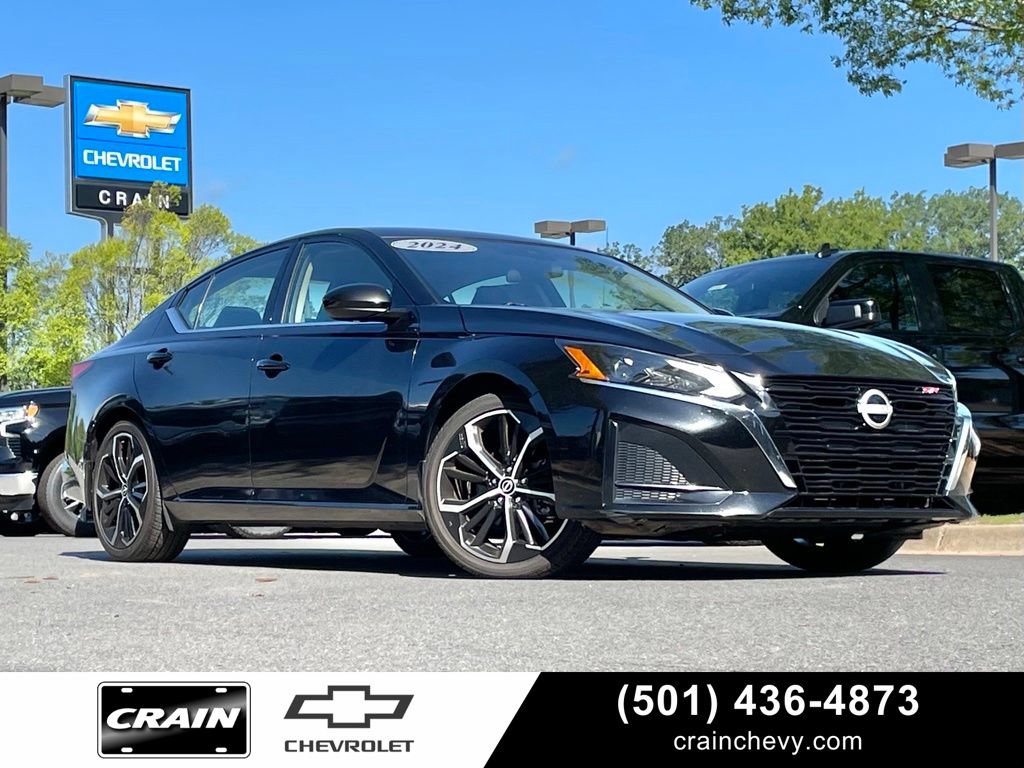 Used 2024 Nissan Altima 2.5 SR FWD image 1