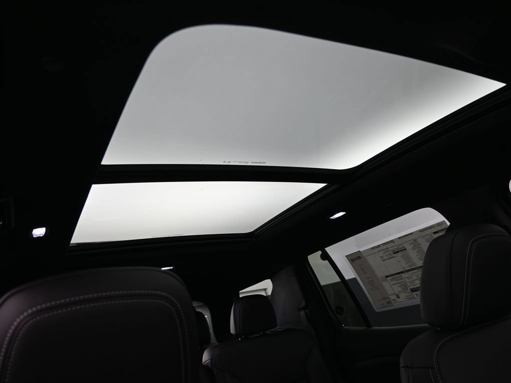 New 2026 Chevrolet Traverse LT w/ Sun and Wheel Package FWD image 36