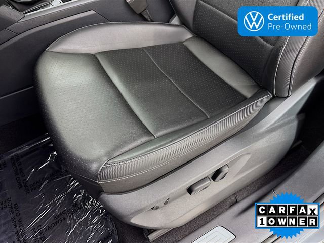 Certified 2023 Volkswagen Atlas Cross Sport SE w/ Panoramic Sunroof Package AWD/4WD image 19