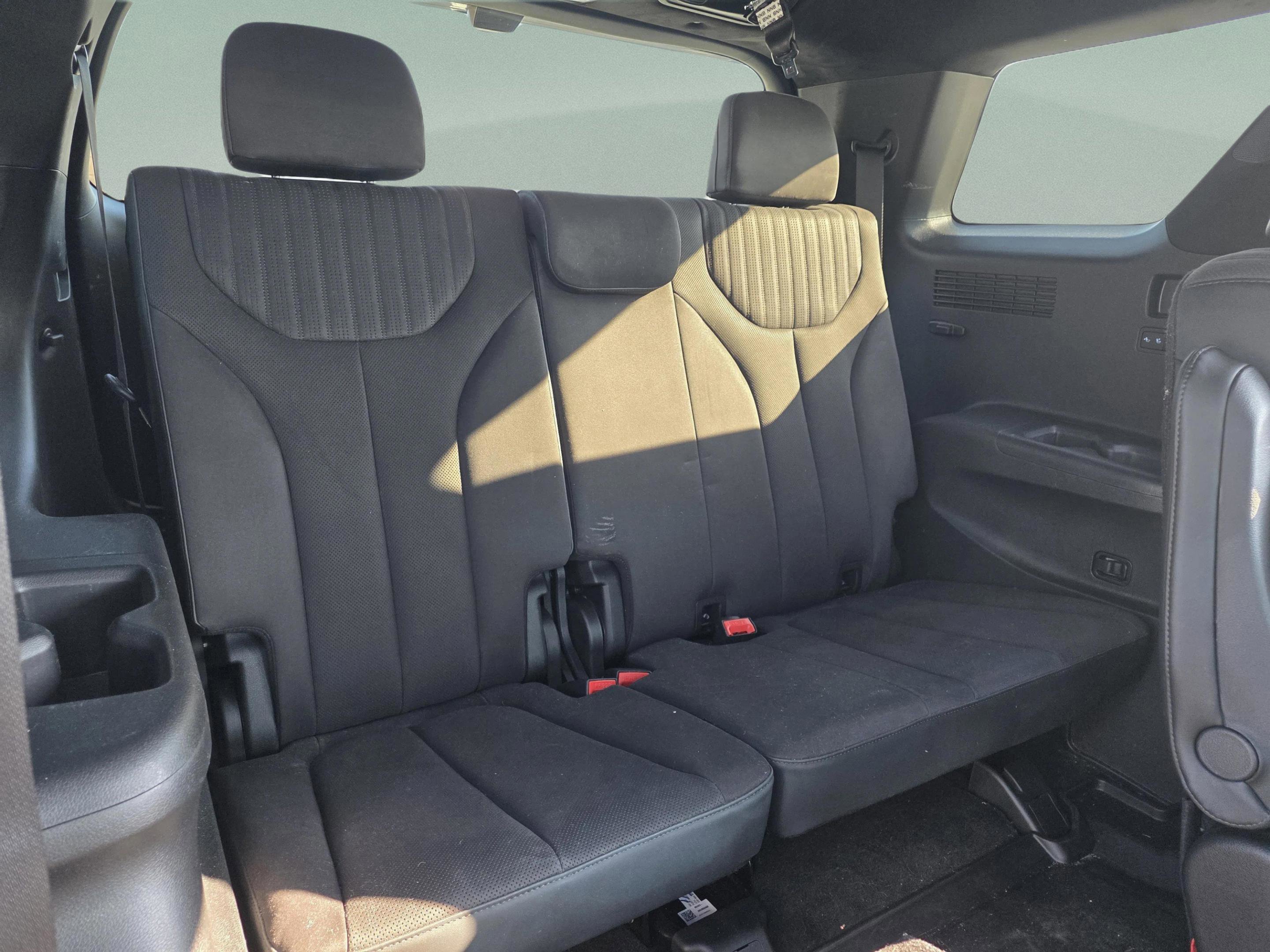 Used 2024 Hyundai Palisade Calligraphy image 8