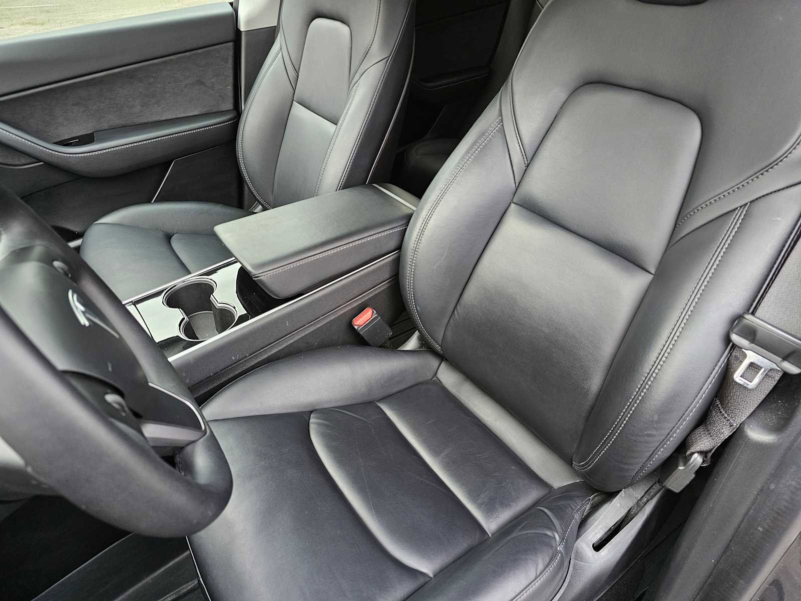 Used 2020 Tesla Model Y Long Range image 21