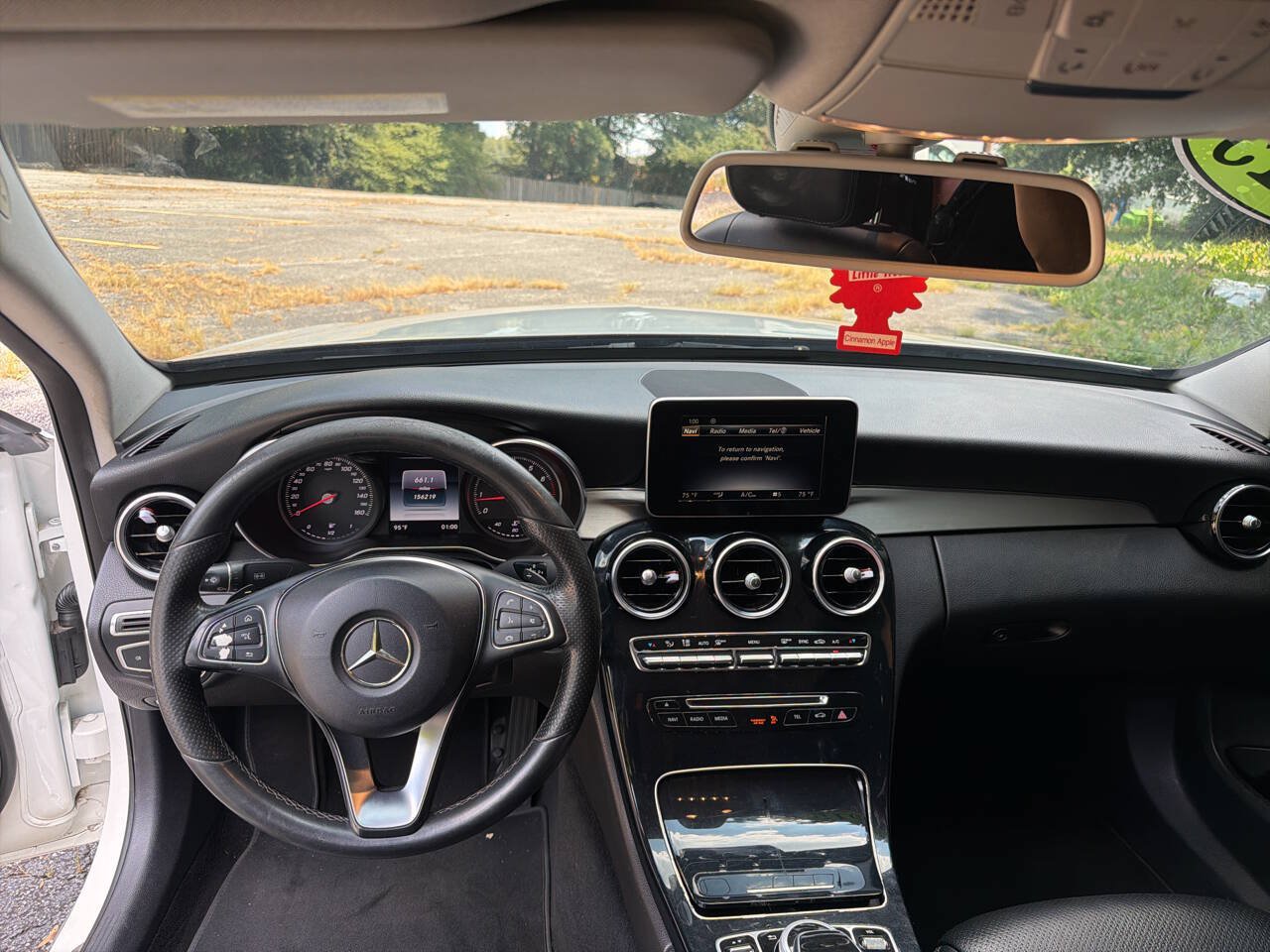 Used 2015 Mercedes-Benz C 300 Sedan image 19